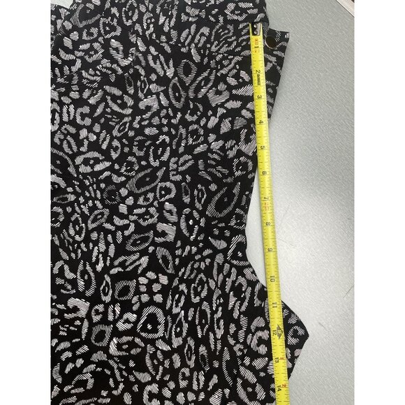 Chicos Zenergy Size 3 Black Patterned Polyester/Spandex Capri Pants - Picture 14 of 16